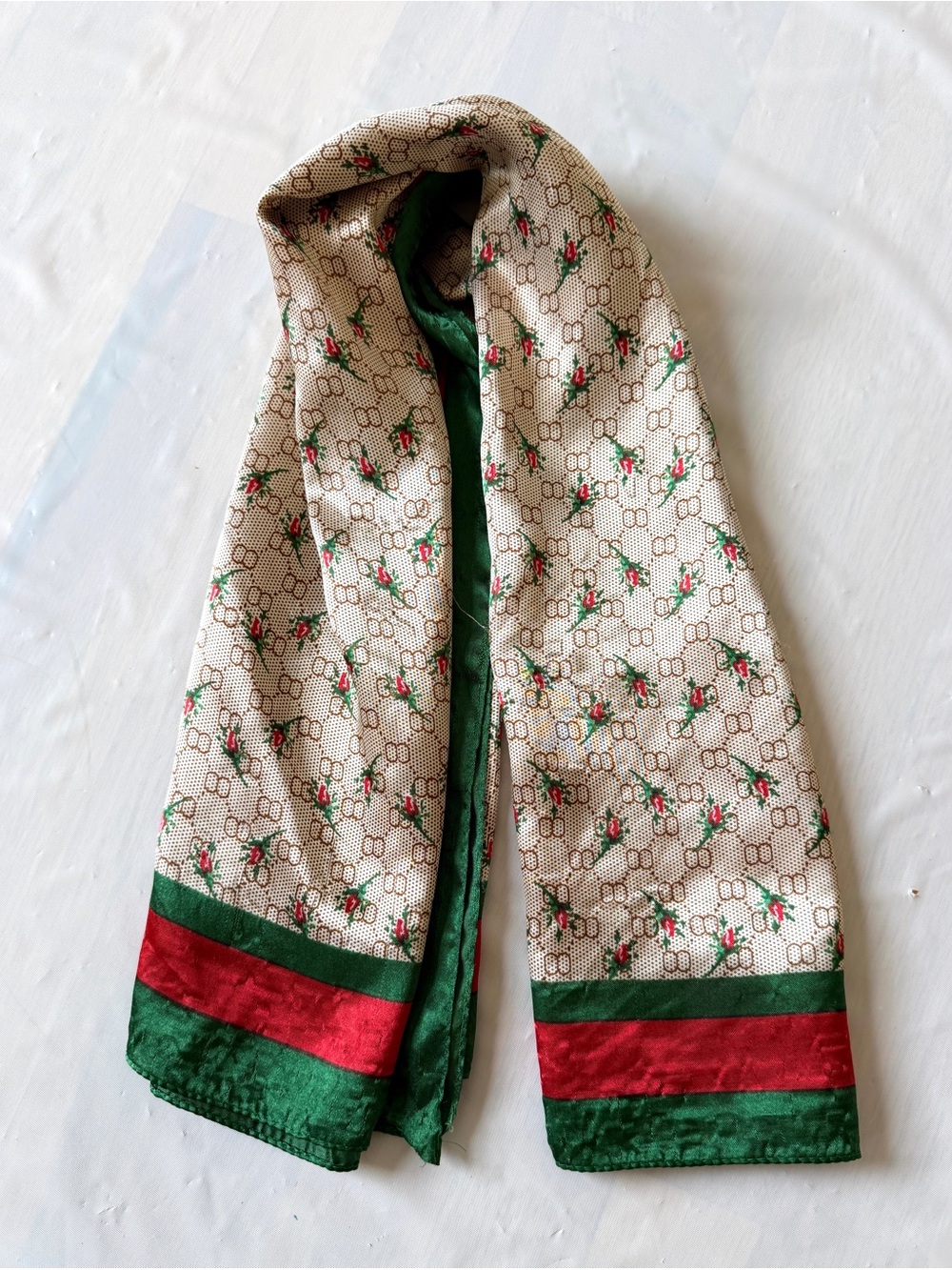 Geometric Print Square Scarf satin beige Green Red⁠ 35×35